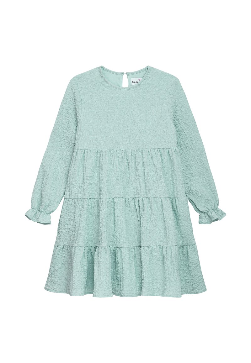 Mintgrünes Kleid mit langen Ärmeln, strukturiertem Stoff, gestuften Rüschendetails und einem Schlüsselrücken. Die Manschetten sind gerafft für einen leicht puffigen Look.