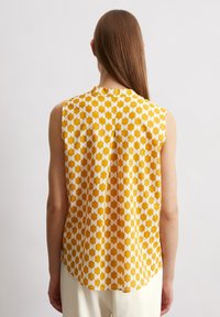 Marc O'Polo ÄRMELLOSE AUS LEICHTEM - Top - multi golden yellow