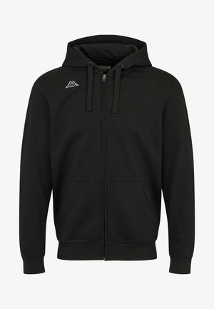 Schwarzer Kapuzenpullover mit Reißverschluss aus weichem Material, ausgestattet mit einer Fronttasche, Kordelzugkapuze und einem kleinen weißen Logo auf der linken Brust.