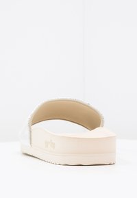 flip*flop POOL METALLIC CRACKED - Mules - silver