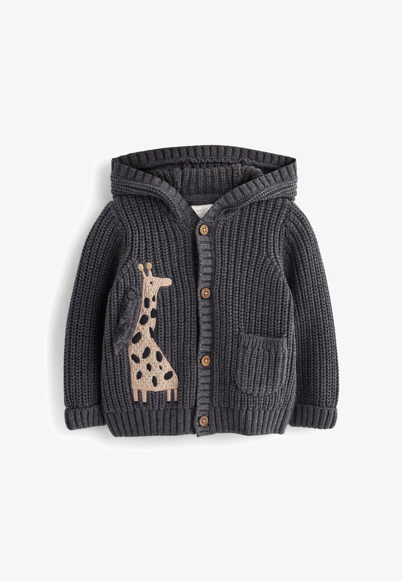 Sweat à capuche tricoté gris foncé pour tout-petit avec boutons en bois, une poche avant et une application girafe beige et noire sur le côté gauche.