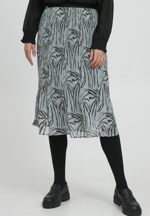Ausgestellte Midi-Rock aus leichtem Material mit einem schwarz-grauen abstrakten Muster, ausgestattet mit einem gerüschten Taillenbund und einem geschichteten Saumdetail.