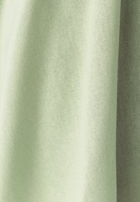 Unausgewählt, sage green