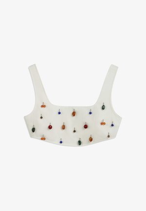 Witte crop top met brede banden, versierd met gekleurde kralen in verschillende vormen, met een gladde stoftextuur.