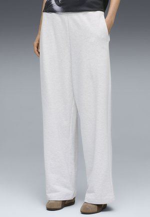 WARDROBE TOUCH SLOUCHY - Tréningruha alsók - white glow heather