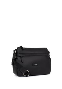 Borsa a tracolla nera con una texture liscia e opaca, tracolla regolabile, tasca frontale con zip e un logo sottile sul corpo.