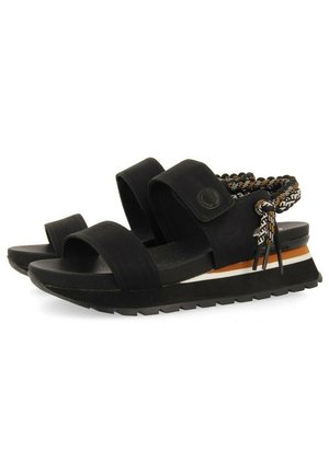 AUSTELL - Sandali con plateau - black