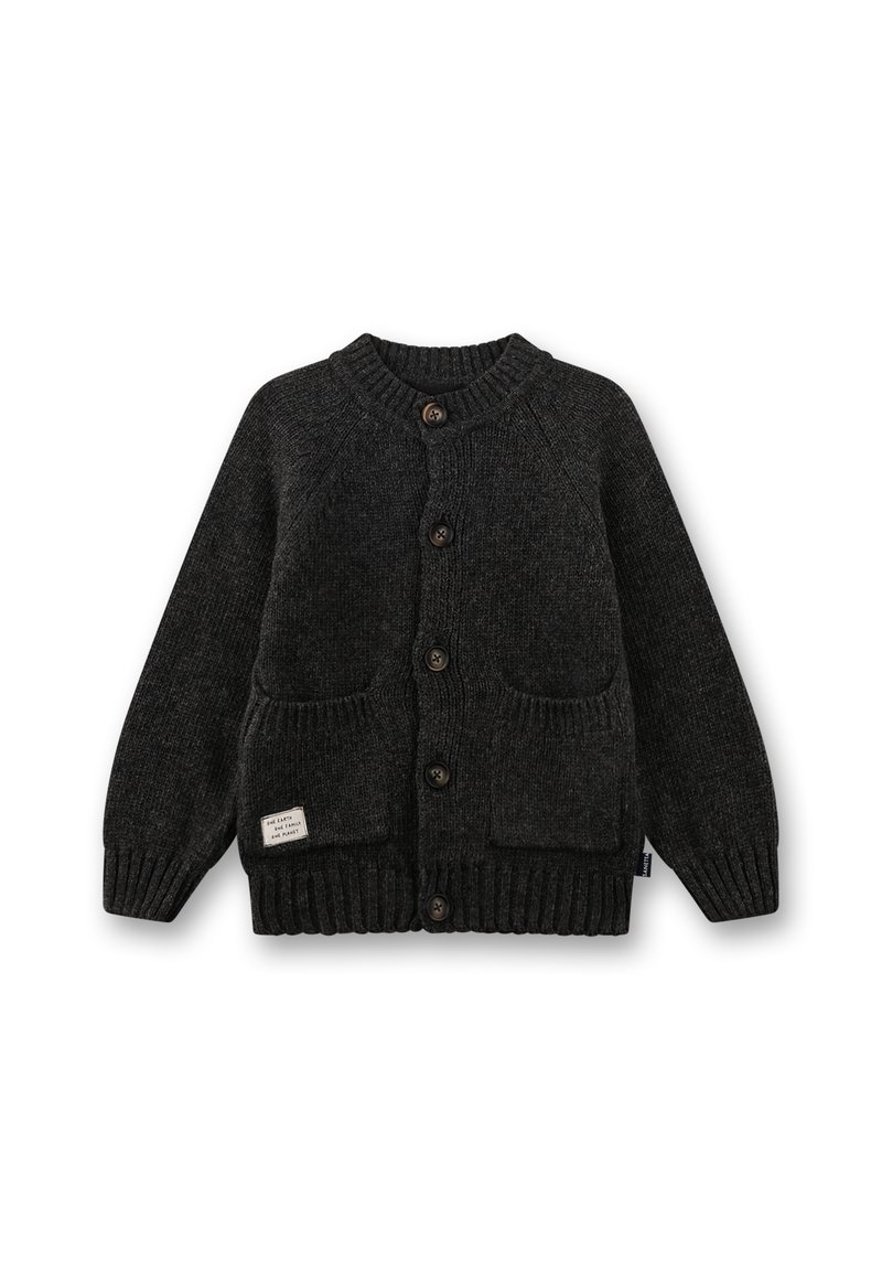 Dunkelgrauer gestrickter Cardigan mit Rundhalsausschnitt, Knopfverschluss, zwei vorderen Taschen, gerippten Bündchen und Saum, versehen mit einem kleinen Etikett auf der Vorderseite.