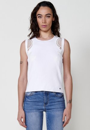 Top - blanco white