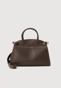 Borsa a mano in pelle marrone con una forma strutturata, doppio manico superiore e tracolla staccabile. Presenta cuciture a vista e dettagli in oro.