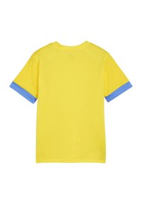 Gul kortärmad t-shirt med blåa detaljer vid ärmsluten. Tillverkad i nätmaterial, med rund halsringning och avslappnad passform.