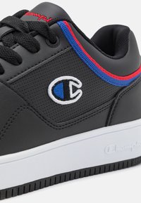 Champion RD18 LOW - Sneakers low - black/blue/red