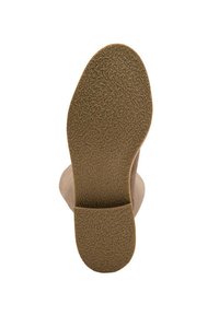 Suela de goma marrón con patrón de agarre texturizado, que presenta una forma redondeada y tacón plano, adecuada para varios diseños de calzado.