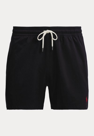 Short de bain noir avec taille élastique, cordon blanc et petit logo rouge sur la partie inférieure gauche de la jambe.