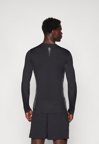 Champion SEAMLESS ENTRY LEVEL LONG SLEEVE Zalando