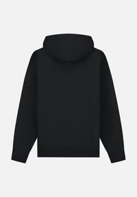 Zwarte hoodie met lange mouwen, gemaakt van zachte stof. Voorzien van een kangoeroezak en ribgebreide manchetten en rand. Eenvoudig ontwerp, geen patronen.