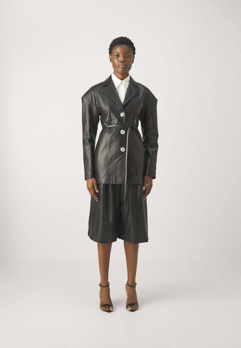 AVAVAV - SHAPED JACKET - Short coat - black, Enlarge