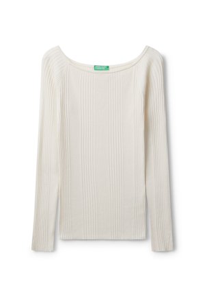 Pružný top s dlouhým rukávem v off-white barvě, s širokým výstřihem a texturovaným povrchem. Obsahuje zelenou značkovou etiketu na výstřihu.