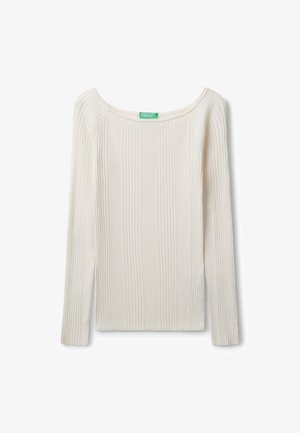 Pružný top s dlouhým rukávem v off-white barvě, s širokým výstřihem a texturovaným povrchem. Obsahuje zelenou značkovou etiketu na výstřihu.