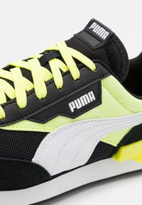 Puma Sneakers - black