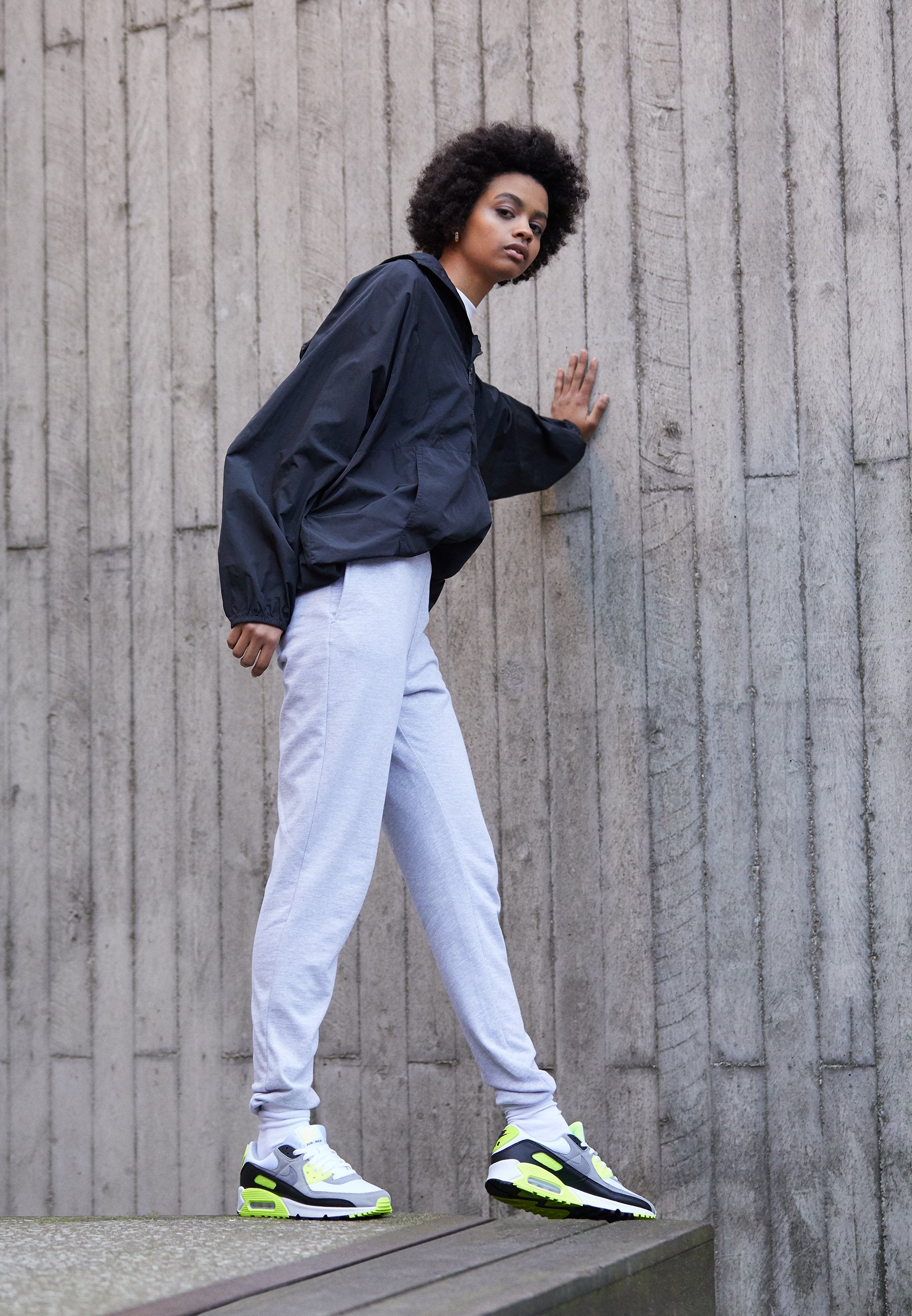 air max 90 black/volt/light smoke grey