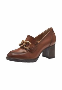 Mocassino con tacco in pelle marrone con un accento in catena dorata, punta arrotondata e tacco a blocco testurizzato. Superficie liscia con dettagli di cucitura.