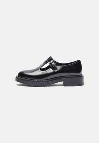 Zign Studio Slip-ons - black