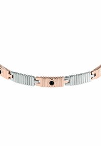 Bracciale in metallo con sezioni alternate in argento e oro rosa con texture a righe, e un dettaglio centrale in pietra nera.
