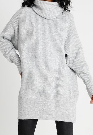 Stickad tröja - grey