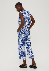 s.Oliver Spodnie materiałowe