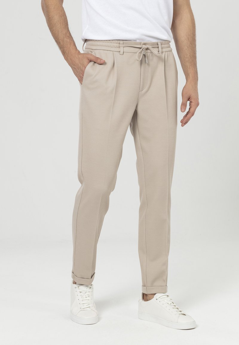 Just Like You REGULAR FIT WITH ELASTIC WAIST - Broek - beige