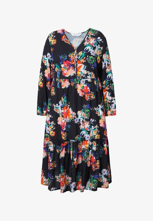 Květinové šaty s černým pozadím, dlouhými rukávy, výstřihem do V, staženým pasem a vrstveným lemem. Obsahují živé květiny v oranžové, růžové a zelené barvě.