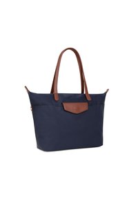 Borsa a tracolla blu navy in nylon con manici e pattina in pelle marrone. Presenta una forma strutturata e zip laterali per la chiusura.