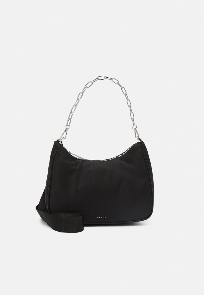 Sac à main noir avec une poignée en chaîne argentée, fermeture éclair et sangle en tissu, arborant le logo ALDO au centre en bas.