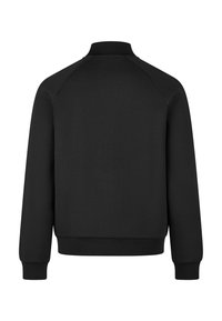 Felpa nera con collo alto, polsini e orlo a costine. Texture liscia con colore uniforme e senza decorazioni visibili.