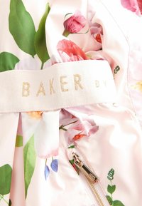Baker by Ted Baker Vinterfrakke - pink