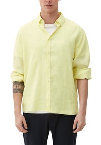 s.Oliver MIT BUTTON DOWN KRAGEN - Hemd - limettengrün