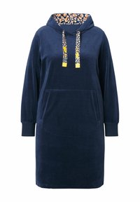 Laivastonsininen hupparimekko pehmeästä kankaasta, jossa on suuri etutasku ja leopardikuosiset sisähuppu keltaisilla yksityiskohdilla nyöreissä.