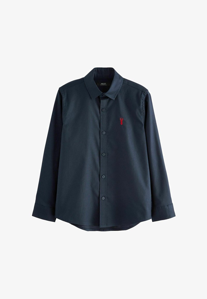 Camisa de manga larga en color marino, hecha de una tela suave, con cuello abotonado, botones frontales y un pequeño bordado de una langosta roja en el pecho.