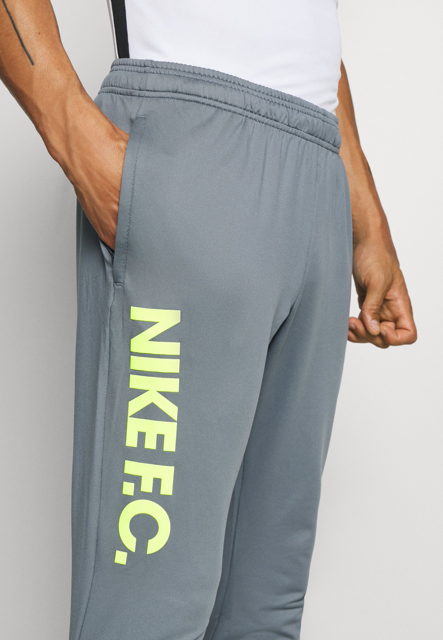 nike fc tracksuit bottoms