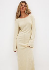 NA-KD Strikkjoler - beige