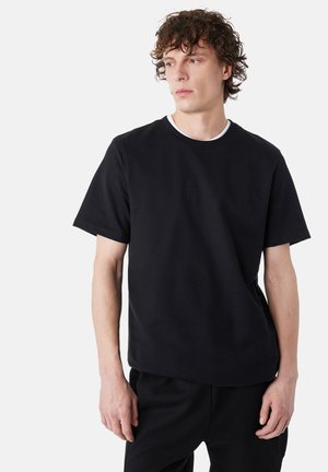 Koton, Camiseta básica - black