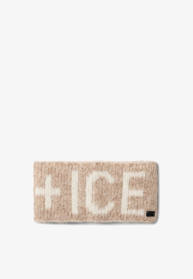 Bandeau tricoté en laine beige douce avec du texte "ICE" blanc. Finition texturée, design large et petite étiquette de marque noire sur un bord.
