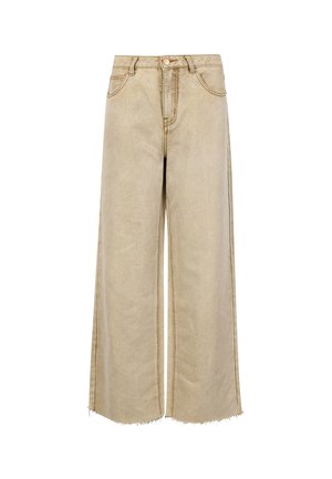 Jean beige taille haute à jambes larges avec ourlets effilochés, fermeture avant par bouton et glissière, et poches avant, isolé sur fond blanc.
