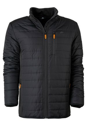 Chaqueta negra aislante con cremallera frontal, textura acolchada, cuello alto y acentos naranjas en las cremalleras y los bolsillos. Cuenta con bolsillos laterales.