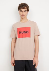 HUGO DULIVE - T-shirts med print - medium beige
