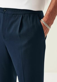 Next RELAXED FIT JOGGER STRETCH - Nadrágok - navy blue