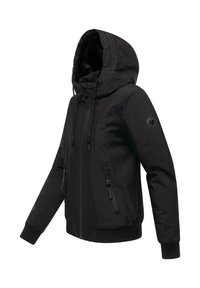 Črna jopica s kapuco, z zadrgo na sprednji strani, elastičnimi manšetami in dvema stranskima žepoma na zadrgo. Ima mehak notranji podstavek in logotip na roki.