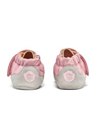 Rosa Leder-Kinderschuhe mit elastischen Bündchen und grauen Wildledersohlen. Mit einem Logo auf der Rückseite und einer weichen Konstruktion für zusätzlichen Komfort.