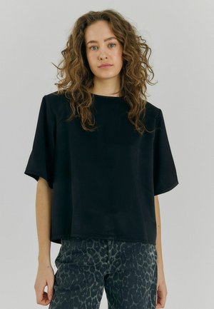 CARLY  - Triko s potiskem - black